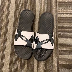 Under armour slides